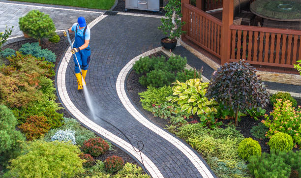 Best Sidewalk Pressure Washing  in Valley Falls, RI